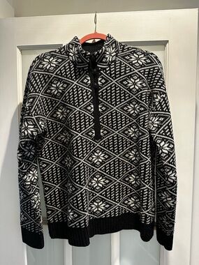 LLBean Signature Black & White Nordic Sweater